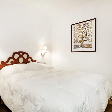 Greenside Apartment *